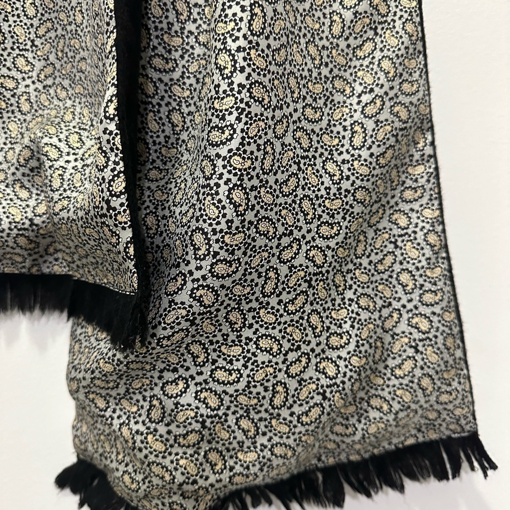 Amicale Ultra Fine Lambs Wool Paisley Print Scarf